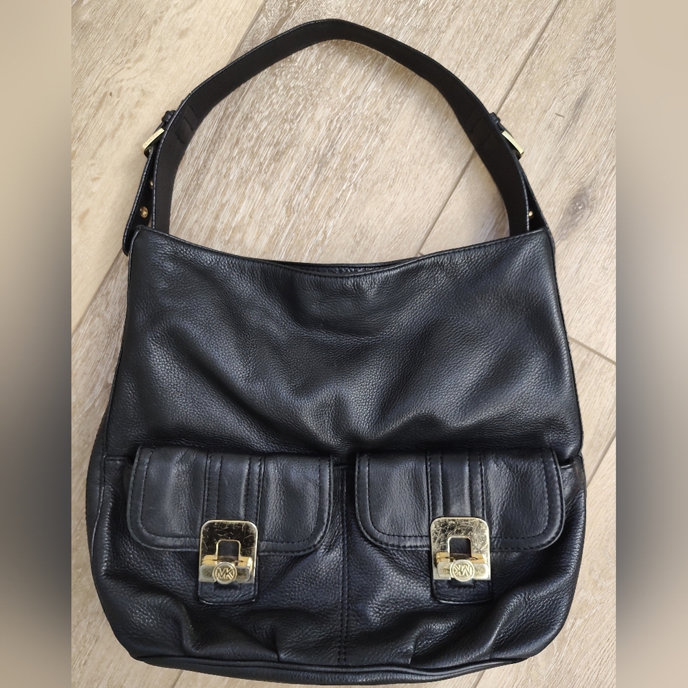 MICHAEL KORS Black Leather Hobo Vintage Shoulder Bag, Turn Lock Pockets